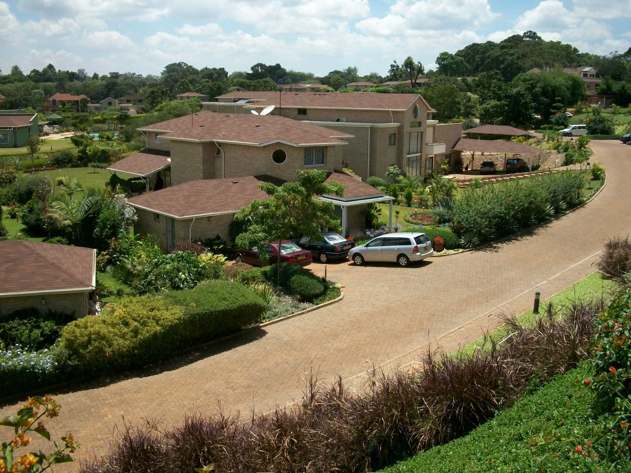 Magnolia Hills, Peponi Road 2006 to 2009